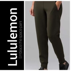 Lululemon Embrace the space pant Sz 4